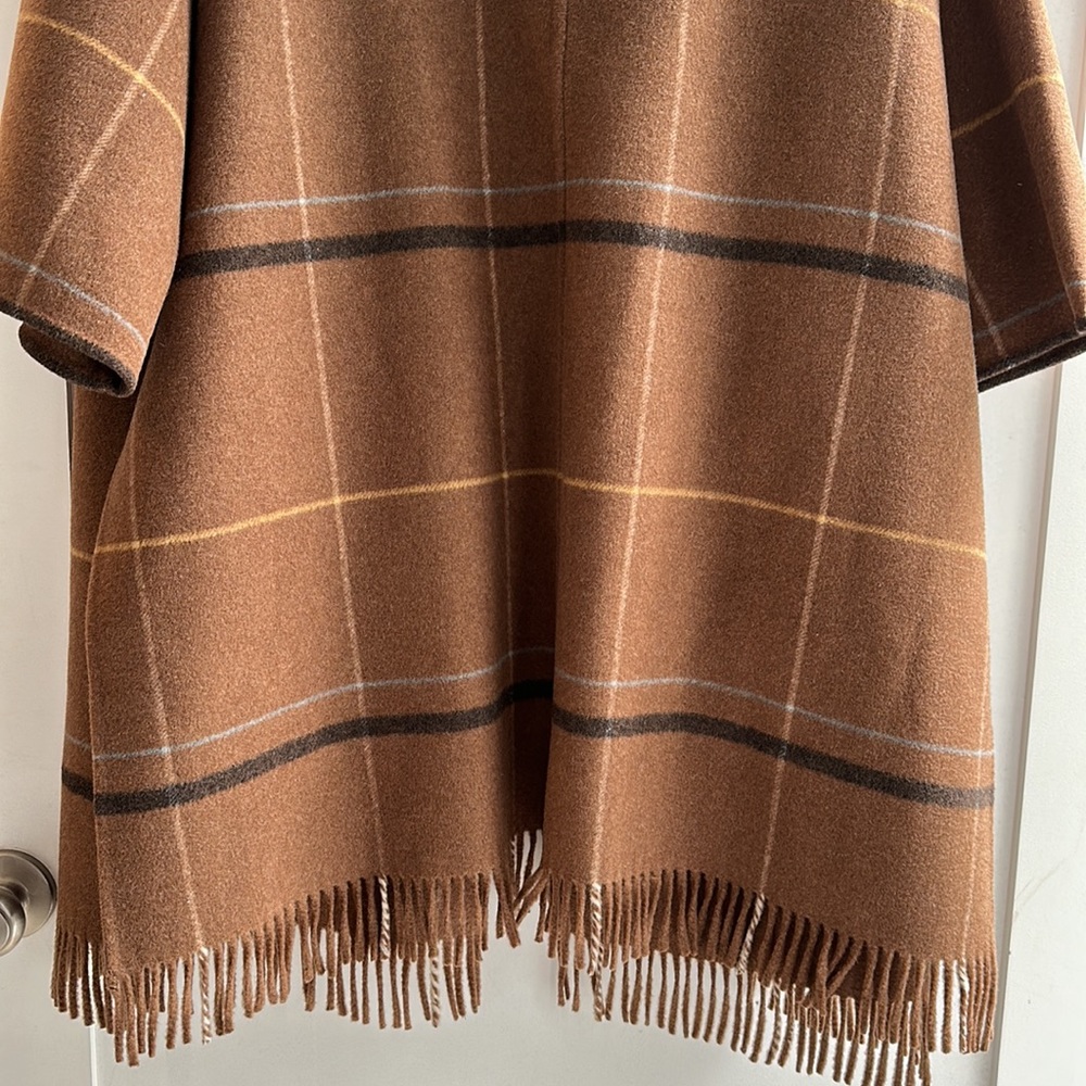CLOSED Official Plaid Poncho-Style Coat NWT - Picture 8 of 8
